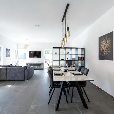 Apartment Lux Apts Deluxe Apartment-zentral-messe-kueche *