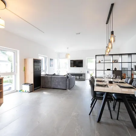 Lux Apts Deluxe Apartment-zentral-messe-kueche شقة