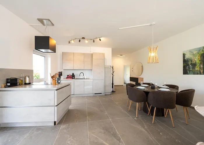 Apartament Lux Apts Deluxe Apartment-zentral-messe-kueche *